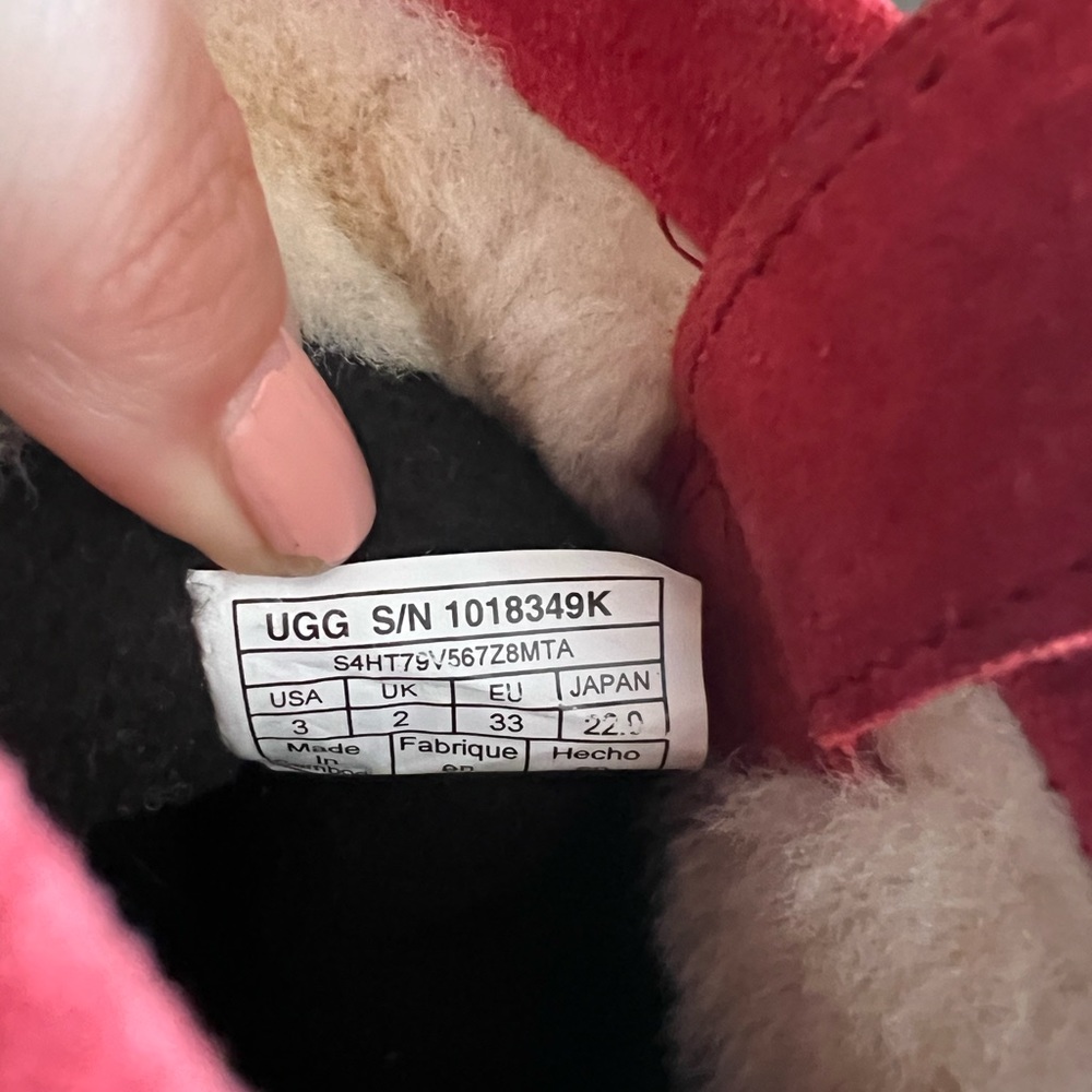 UGG - Picture 5 of 6